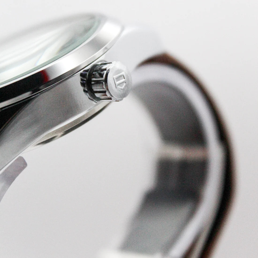 Classic Elegance: TAG Heuer Carrera on Brown Leather