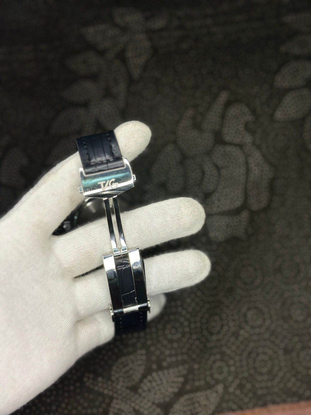 Tag Heuer Carrera black leather straps